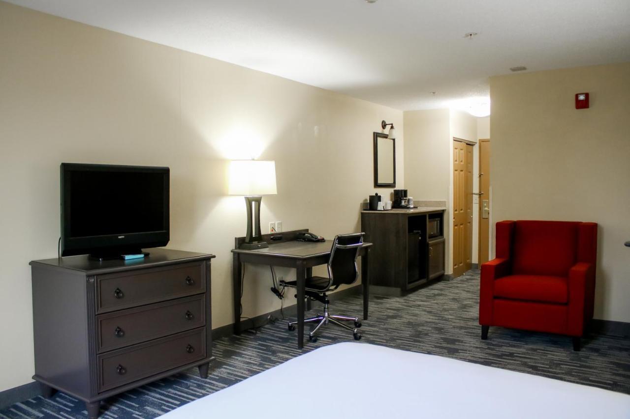 Hotel Country & By Radisson, Richmond West At I-64, Va 3*