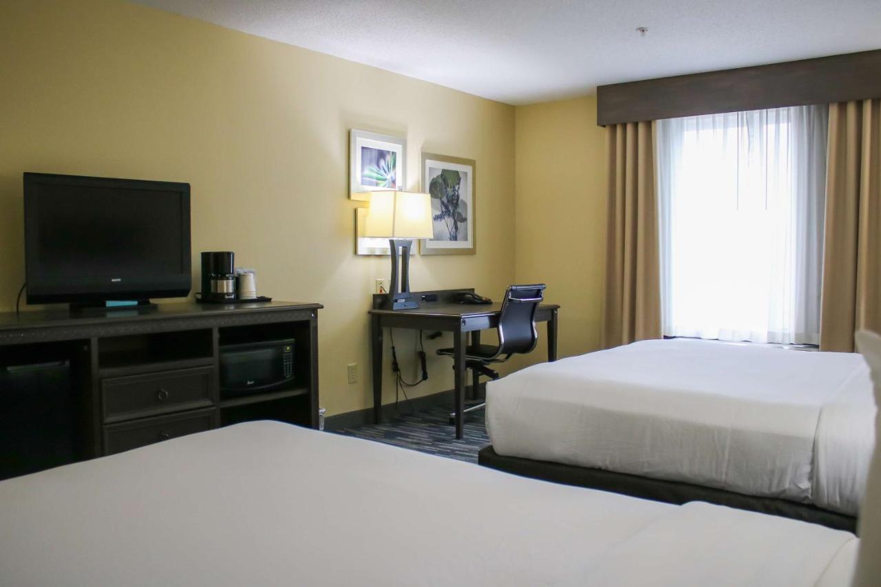 Hotel Country & By Radisson, Richmond West At I-64, Va 3*