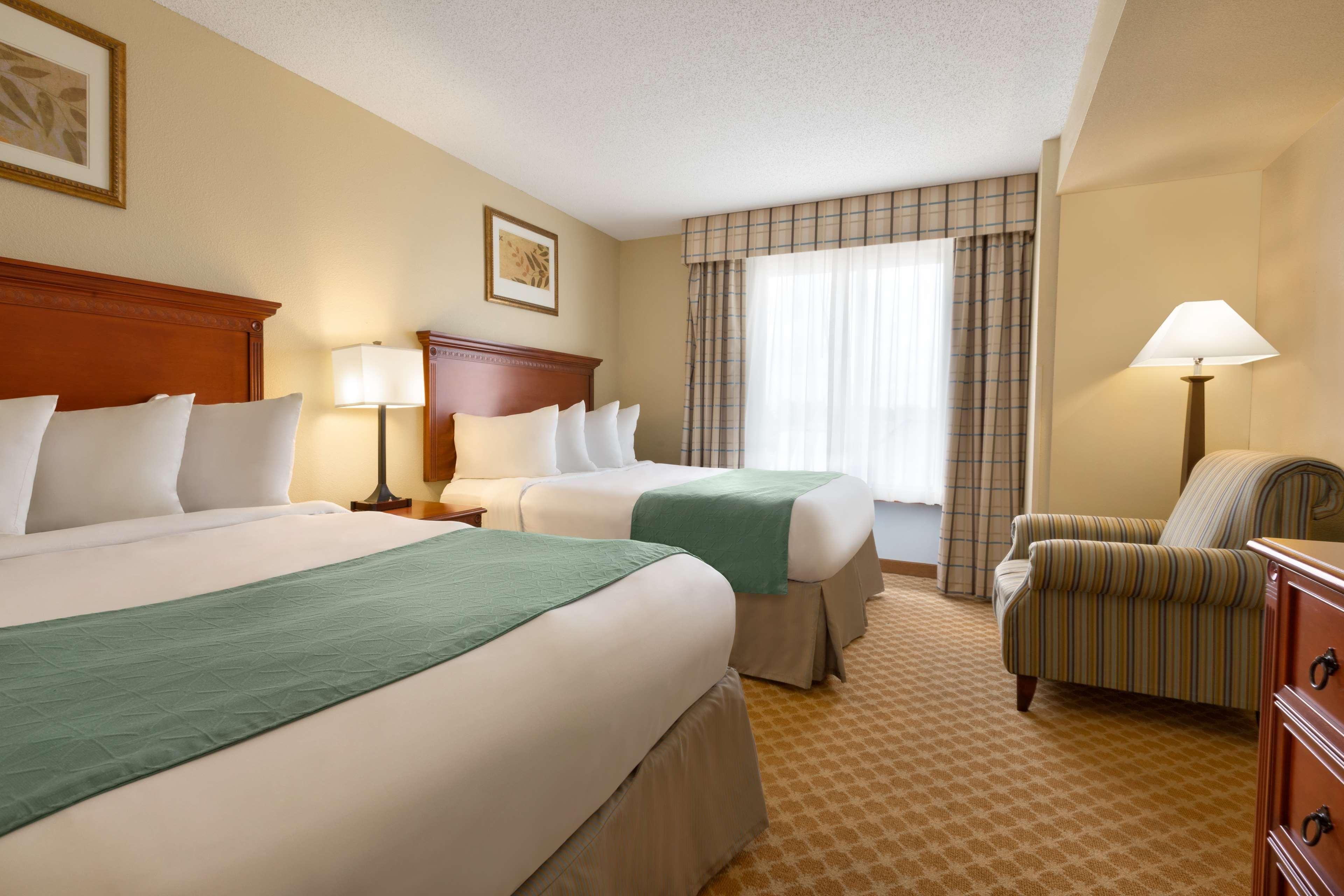 Country & By Radisson, Richmond West At I-64, Va Hotel 3*
