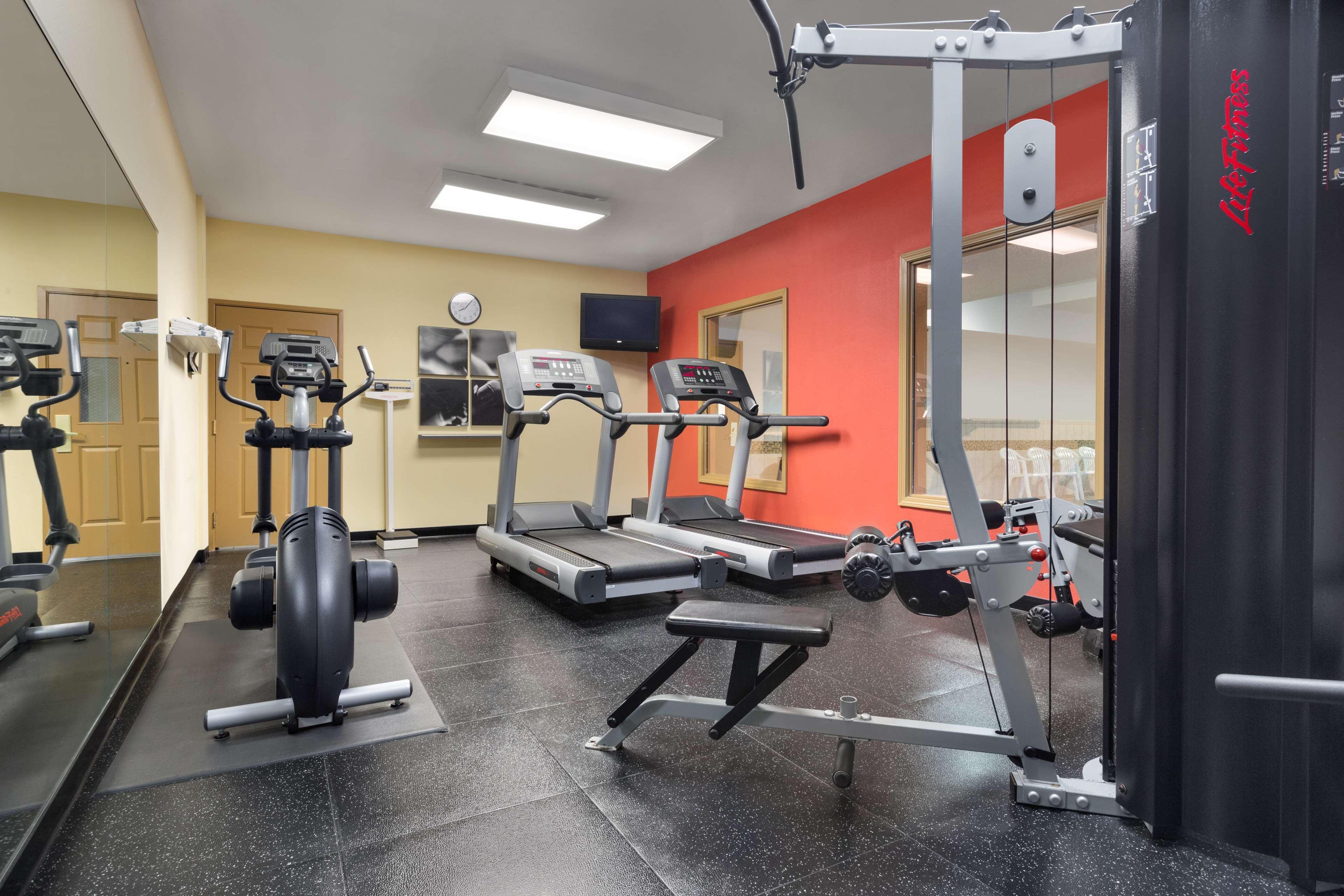 Country & By Radisson, Richmond West At I-64, Va 3* Henrico