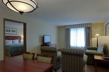 Country & By Radisson, Richmond West At I-64, Va Henrico