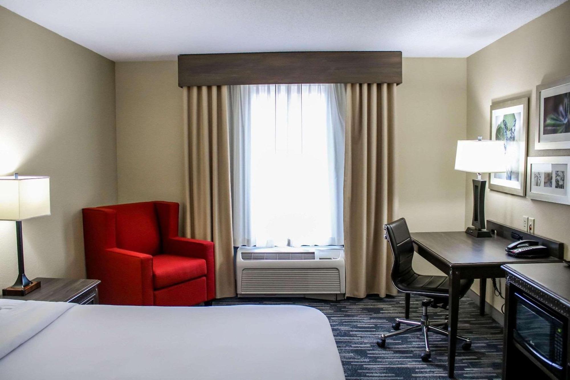 Hotel Country & By Radisson, Richmond West At I-64, Va 3*