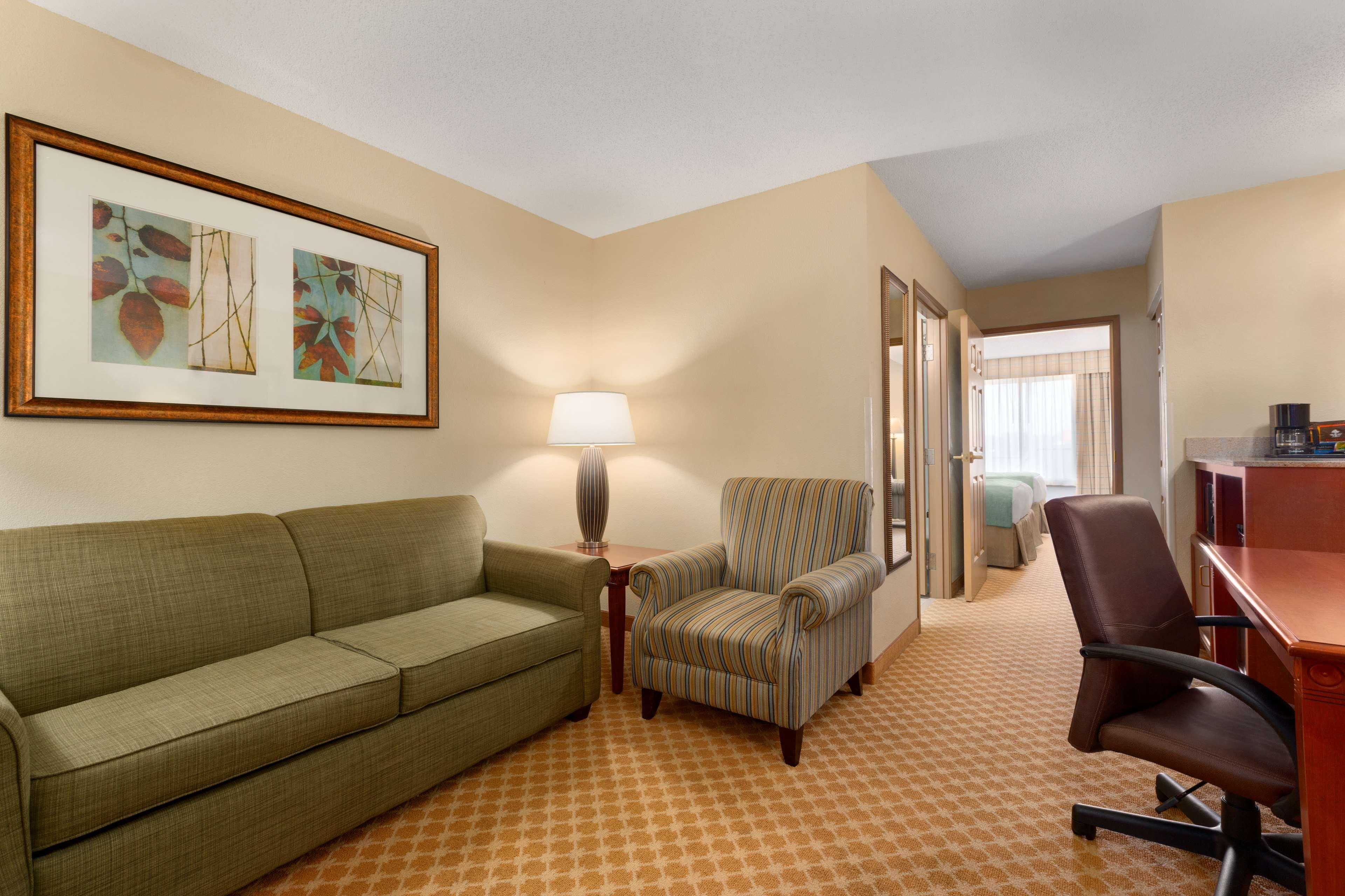 Country & By Radisson, Richmond West At I-64, Va Hotel Henrico