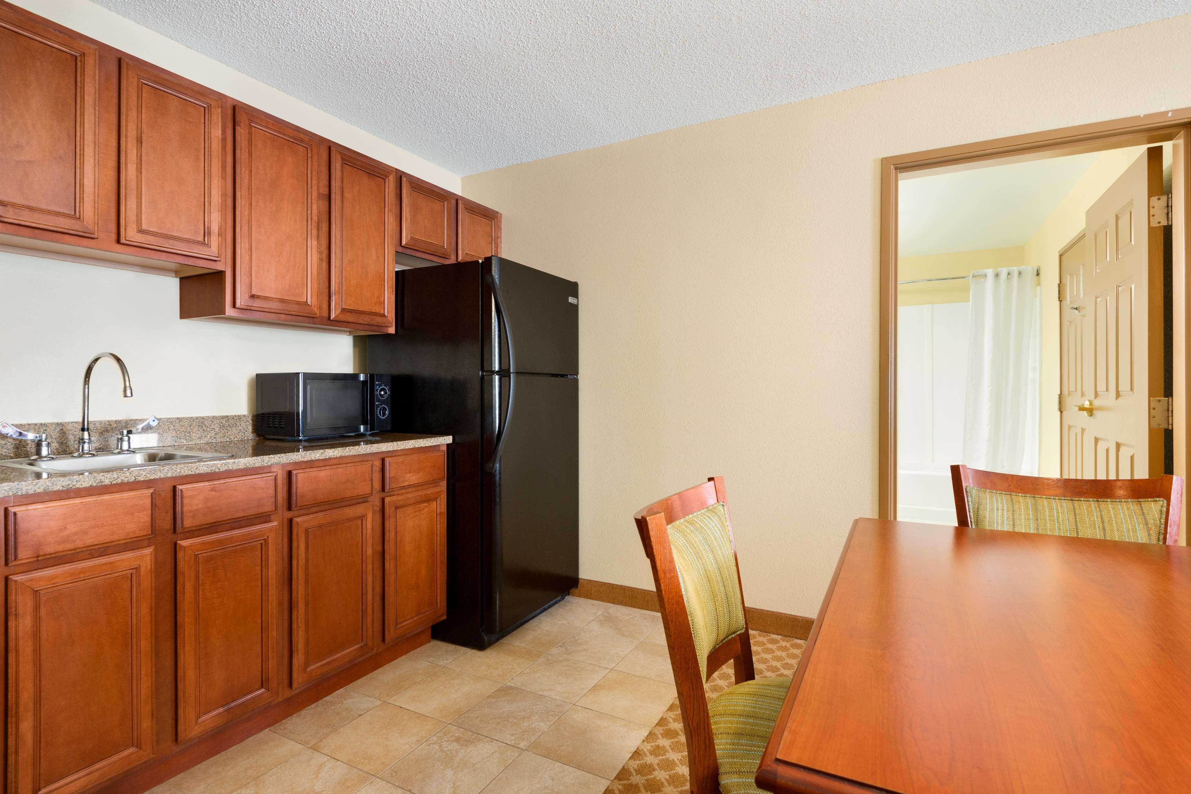 Country & By Radisson, Richmond West At I-64, Va Hotel Henrico