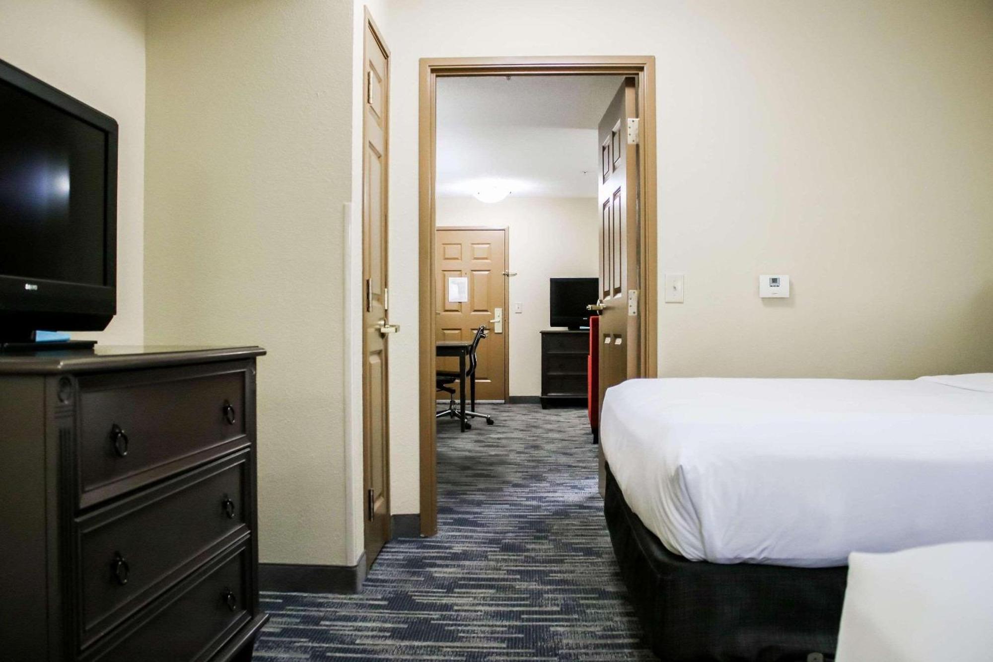 Country & By Radisson, Richmond West At I-64, Va 3* Henrico
